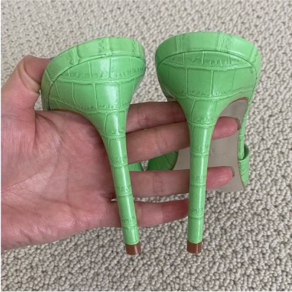 Steve Madden Sandal - Picture 5 of 11